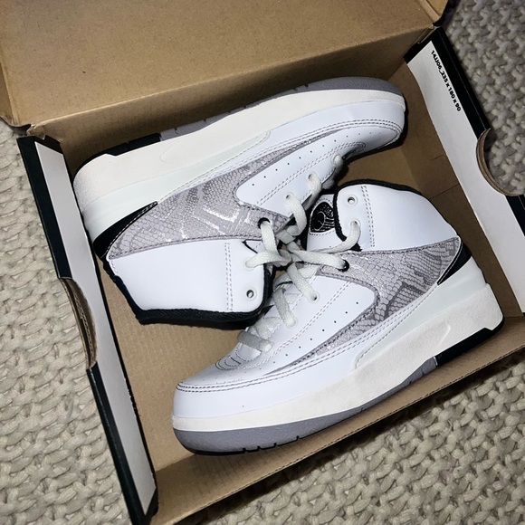 Jordan 2s (ps) - Picture 1 of 6